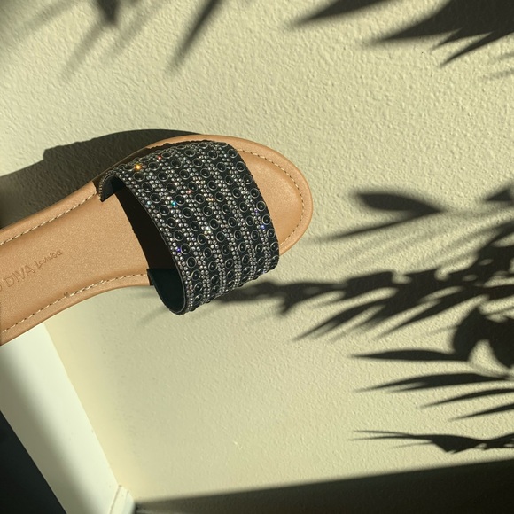 Slip on sandals - Picture 2 of 4